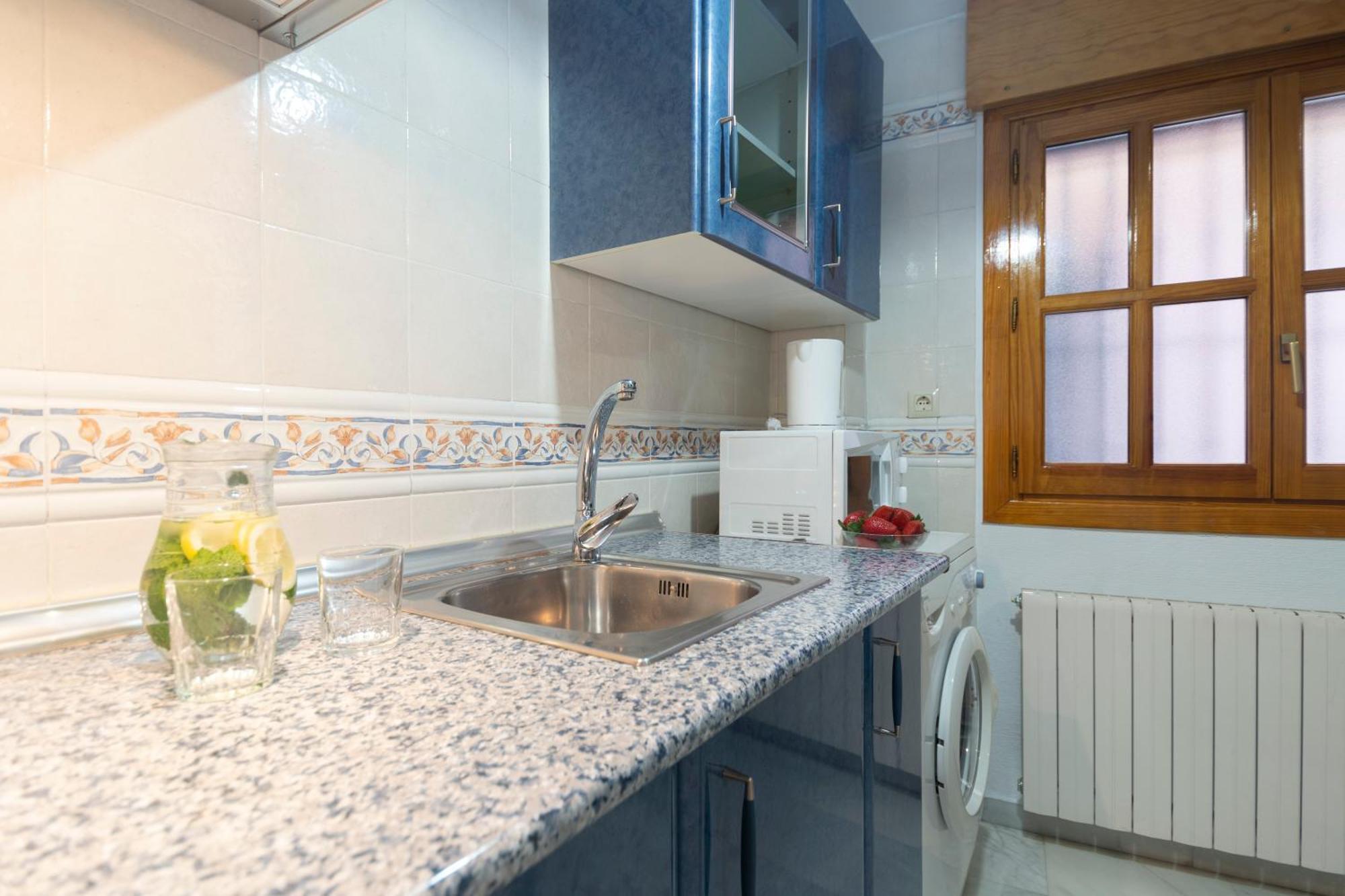 Apartamento Adultos Centro Nueva De La Virgen 2 Free Parking 格拉纳达 外观 照片