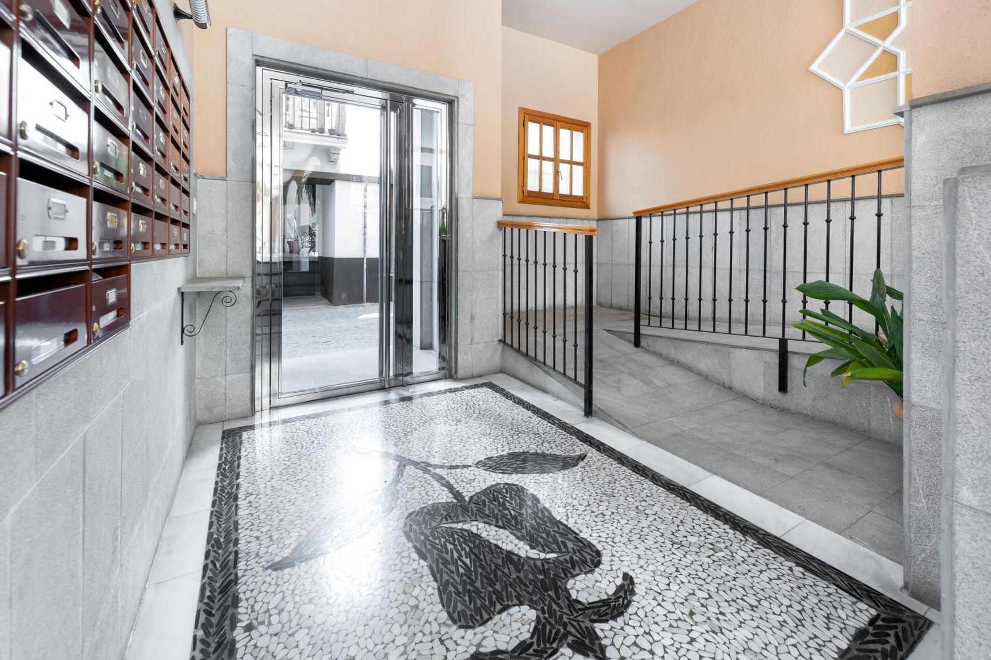 Apartamento Adultos Centro Nueva De La Virgen 2 Free Parking 格拉纳达 外观 照片