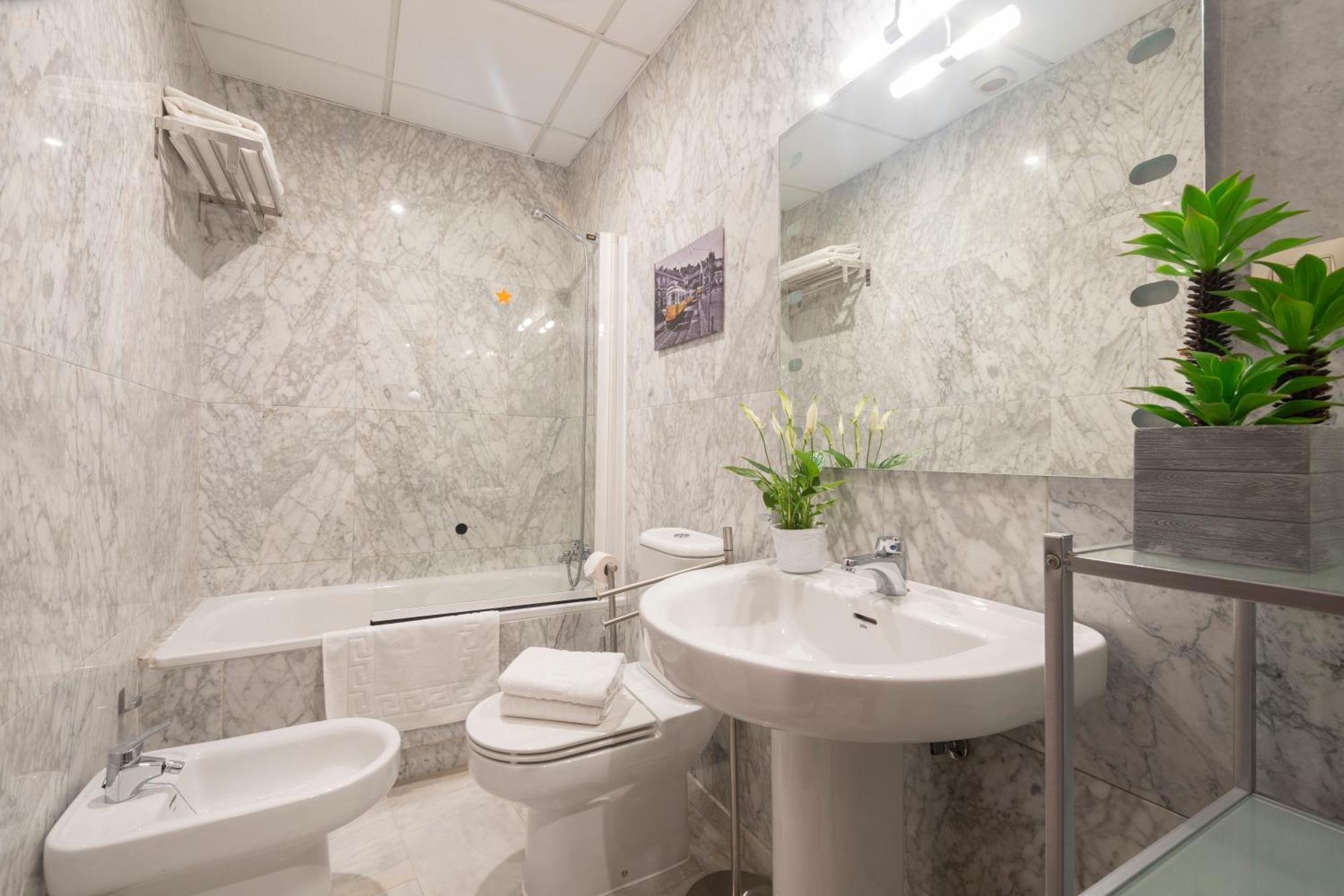 Apartamento Adultos Centro Nueva De La Virgen 2 Free Parking 格拉纳达 外观 照片